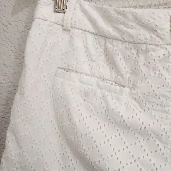 Banana Republic White Eyelet Chino Shorts Size 6 - Picture 7 of 10